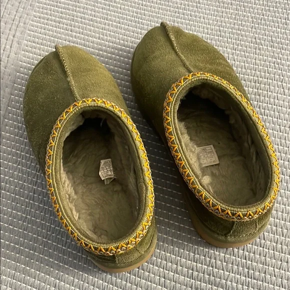 COPY - UGG Tasman Slippers - Picture 2 of 3